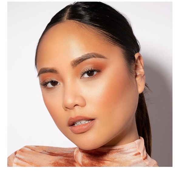 Urban Decay Petite Heat Eyeshadow Palette - Picture 4 of 5